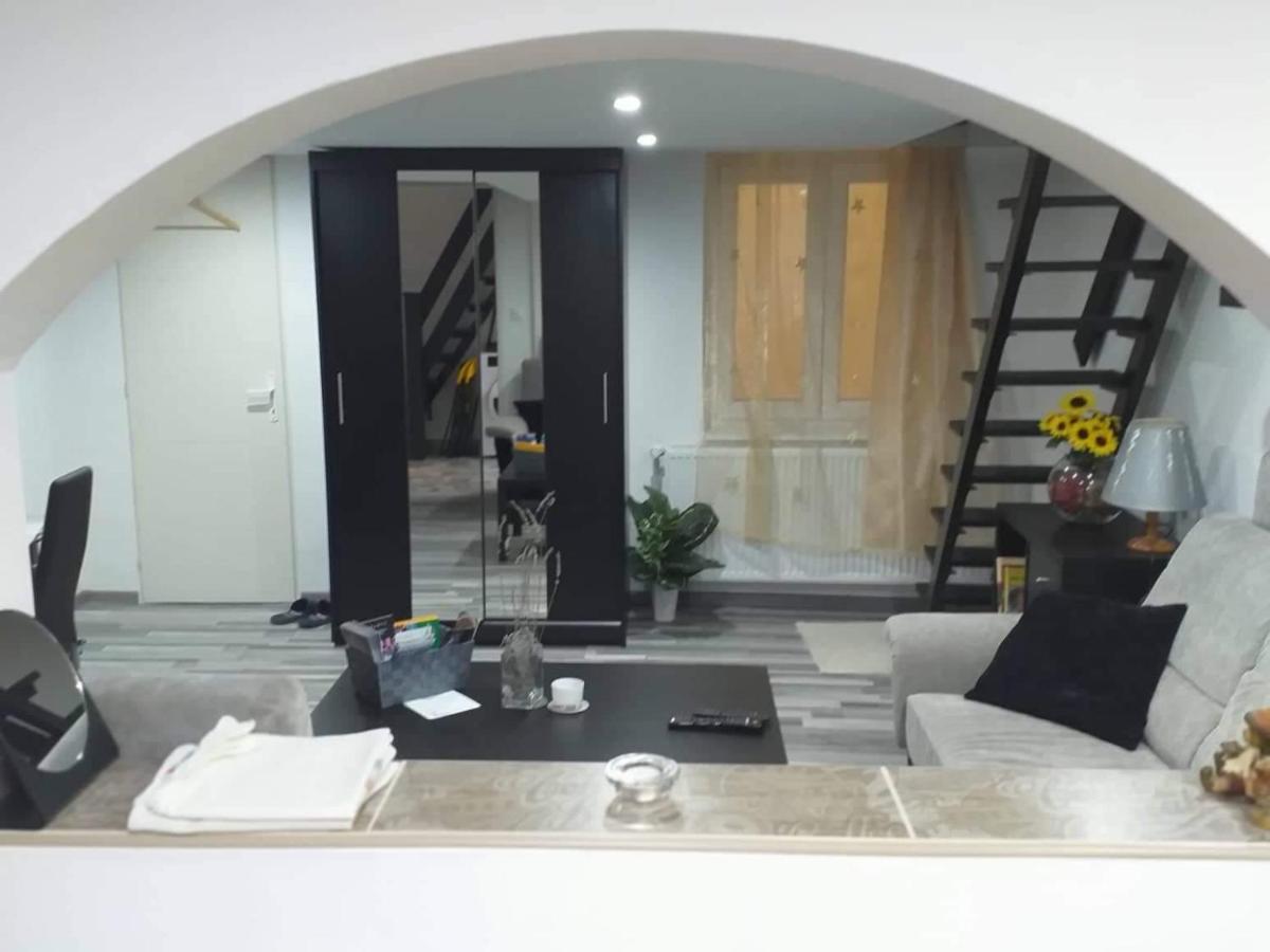 Little-Oasis Apartment Budapest Bagian luar foto